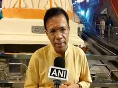 
      
      Vishwajit Rane offers prayers at Mahakaleshwar Temple in Ujjain
      
      