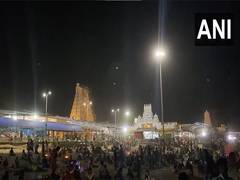 
      
       Devotees gather near Arulmigu Subramaniya Swamy Temple
      
      