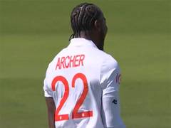 
      
       Karthik mesmerised by Archer's 