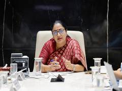 
      
      Delhi CM chairs high-level meeting over Kanwar Yatra 
      
      