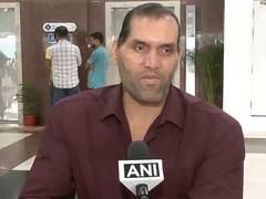 
      
      The Great Khali urges daily fitness, bats for daughters' support
      
      