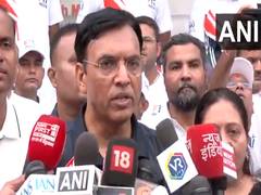 
      
      Mansukh Mandaviya joins ‘Fit India Sundays on Cycle’ rally 
      
      
