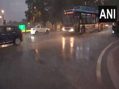 
      
      Heavy rain lashes several parts of Delhi
      
      