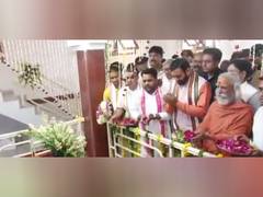 
      
      Haryana CM Saini pays tribute to Swami Kalyandev Maharaj 
      
      