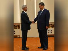 
      
      EAM Jaishankar calls on Chinese President Xi Jinping
      
      