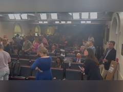 
      
      White House security breach prompts brief lockdown
      
      