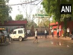 
      
      Delhi: Schools recieve bomb threats, police teams reach spot
      
      