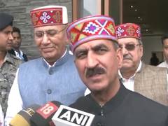 
      
      CM Sukhu unfurls 108-feet flag at Jakhu Hanuman Temple
      
      