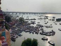 
      
      Prayagraj: Ghats submerged, administration on alert 
      
      