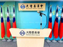 
      
      Only 10 of 12,156 Chinese spouses pick China over Taiwan
      
      