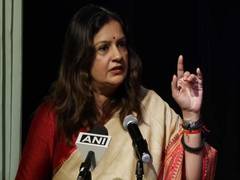 
      
      Priyanka Chaturvedi backs India-Pakistan match call off by WCL
      
      