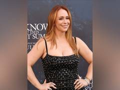 
      
      Jennifer Love Hewitt on rumoured feud with Sarah Michelle Gellar
      
      