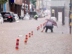 
      
      Heavy rains, landslides in Korea leave 18 dead, 9 injured
      
      