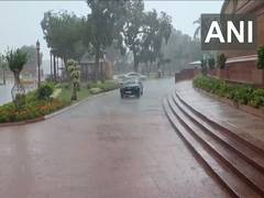 
      
      Delhi: Rain lashes parts of city; IMD predicts light rain
      
      