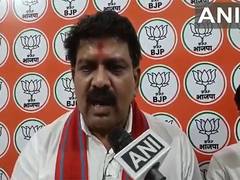 
      
      Vijay Sharma slams Cong for protesting against Baghel's arrest
      
      