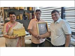 
      
      Desi Homes Realty Icon Awards 2025 Honours Shri Madhu Bathija
      
      