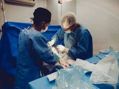 
      
      125-kg man undergoes rare hip replacement surgery in Delhi
      
      