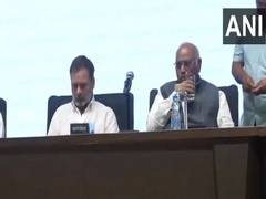 
      
      Mallikarjun Kharge, Rahul Gandhi chair meeting with J-K Congress
      
      