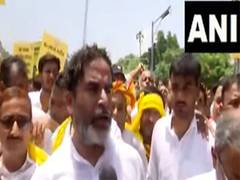 
      
      Scuffle breaks out between Prashant Kishor and Bihar Police 
      
      