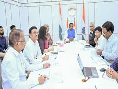 
      
      Odisha CM stresses on resolving Mahanadi water dispute
      
      