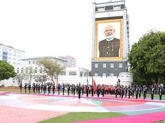 
      
      Maldives National Defence Force presents PM Modi with 'Haiykolhu'
      
      