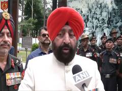 
      
      Uttarakhand Guv pay tributes to fallen soldiers on Kargil Diwas
      
      