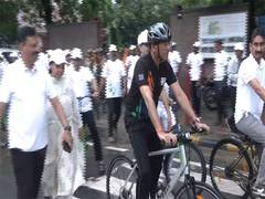 
      
      Union Min Mandaviya participates in 'Fit India Sundays on Cycle'
      
      