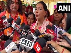 
      
      Rajasthan: Dy CM Diya Kumari participates in Teej Fair
      
      