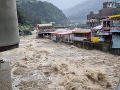 
      
      Floods in Gilgit-Baltistan leave 10 dead
      
      