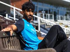 
      
      Usama Mir signs a three year deal with Worcestershire 
      
      