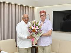 
      
      J-K CM Abdullah pays courtesy visit to Gujarat CM
      
      