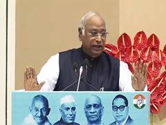 
      
      Kharge slams EC, Modi govt on voter deletions
      
      