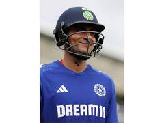 
      
      India captain Gill receives special gift from Gavaskar 
      
      