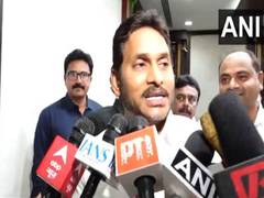 
      
      YSRCP chief Jagan Reddy slams Andhra CM for 'dismantling' Rythu B
      
      