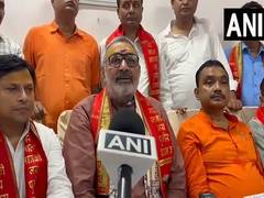 
      
      Giriraj Singh asserts confidence on win of NDA govt in Bihar 
      
      