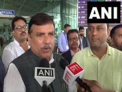 
      
      AAP MP Sanjay Singh reaches Ranchi for Shibu Soren's last rites
      
      