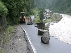 
      
       Landslides block Uttarkashi-Harsil road, clearance underway 
      
      