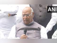 
      
      Kharge says Opposition wants discussion on SIR to flag “vote thef
      
      