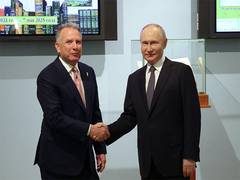 
      
      US envoy holds “useful and constructive” talks with Putin
      
      