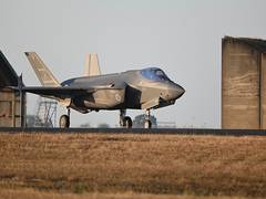 
      
      Spain  shelves plans for F-35 fighter jet 