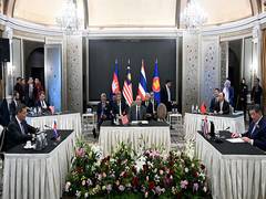 
      
      Malaysia hosts Thai-Cambodian ceasefire talks 
      
      