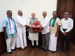 
      
      PM Modi meets Tamil Nadu farmers in Parliament
      
      
