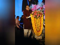 
      
      Nitin Gadkari highlights critical role of construction equipment 
      
      