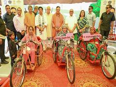
      
      Rajasthan CM distributes motorised tricycles 
      
      
