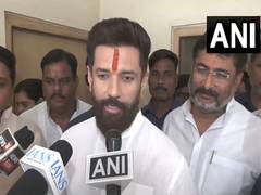 
      
      Chirag Paswan counters Tejashwi Yadav's allegations against DyCM
      
      