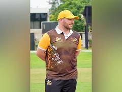 
      
      'An amazing experience', says Finch on playing with tennis ball
      
      