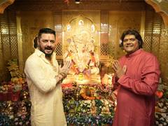
      
      Mumbai's Best Attraction: Mumbai Cha Sheth's Ganpati Bappa
      
      