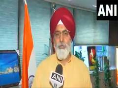 
      
      We will work in phased manner: Delhi Mayor on SC's order 
      
      