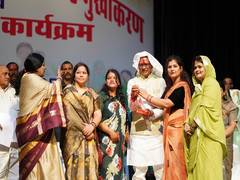 
      
      Shivraj Singh Chouhan celebrates Rakshabandhan in Vidisha
      
      
