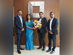 
      
      BSE Limited Felicitates HDFC Life 
      
      